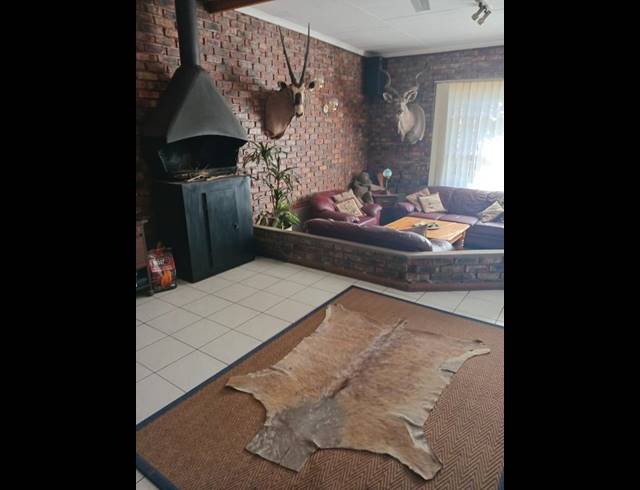 3 BEDROOM HOUSE FOR SALE IN FICHARDT PARK